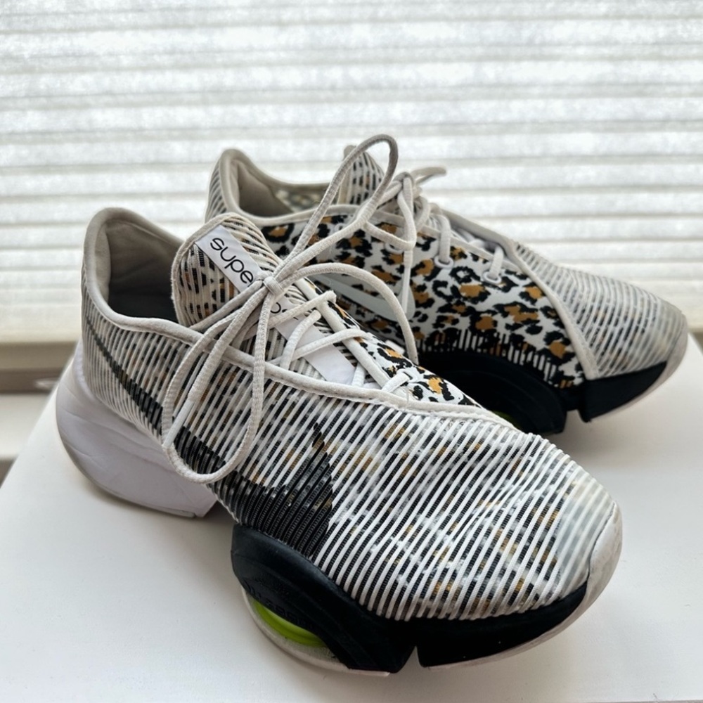 Nike SUPER REP training shoes.